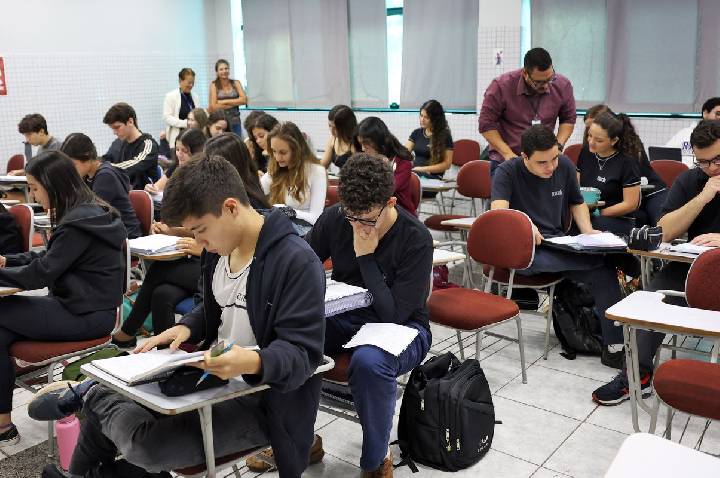 Alunos do Prouni podem solicitar bolsa permanência de R$ 700 por mês