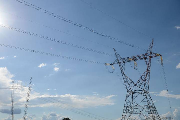 Aneel sorteia mais quatro lotes de transmissão de energia