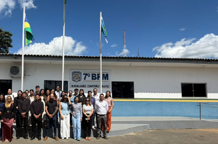 ARIQUEMES – ACADÊMICOS DE DIREITO CONHECEM ESTRUTURA E ROTINA ADMINISTRATIVA DO 7º BPM