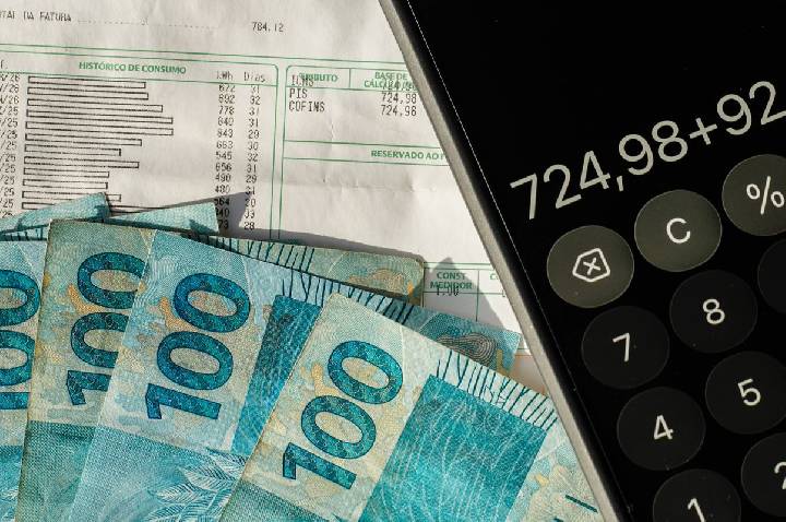Arrecadação federal ultrapassa R$ 2 trilhões em oito meses