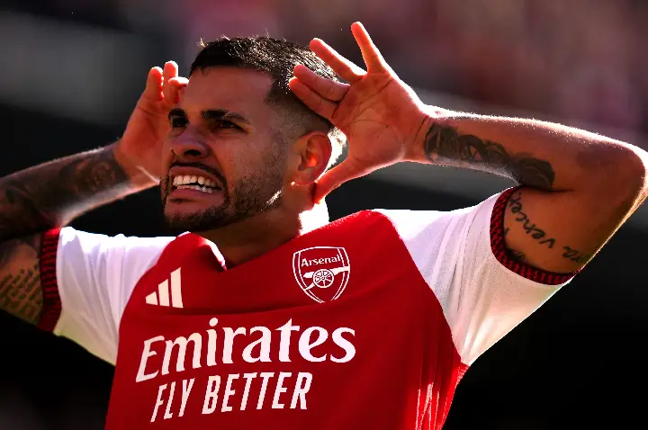 Arteta flerta com velhos problemas, mas Bruno Guimarães salva Arsenal do marasmo contra Leeds