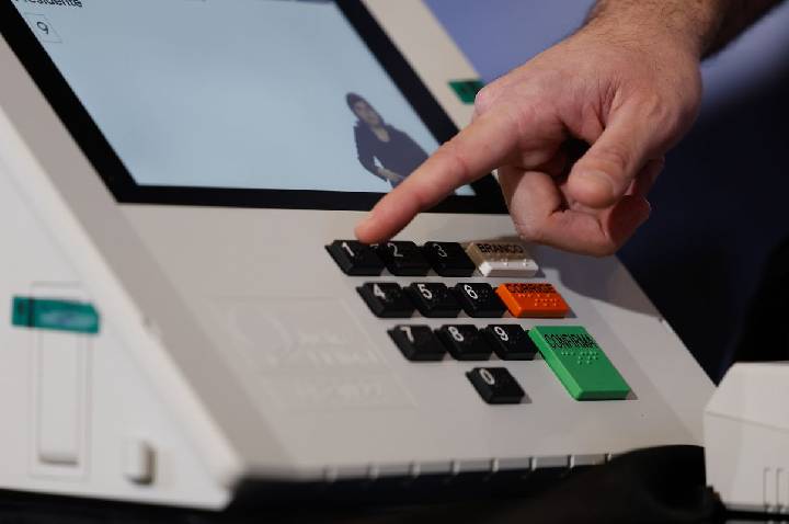 Assinatura digital e lacração impedem alteração em sistemas eleitorais