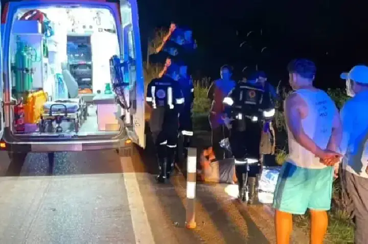 Colisão entre duas motos deixa feridos graves na BR-319
