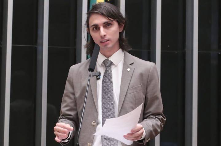 Comissão aprova proposta que institui política para promover Língua Brasileira de Sinais