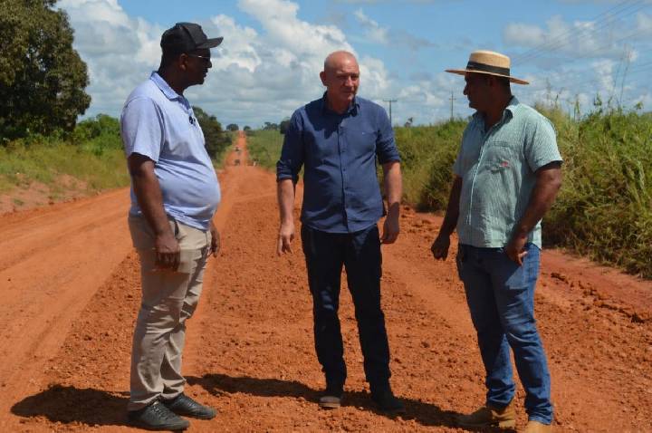 Deputado Ezequiel Neiva articula recuperação da RO-420 em Nova Mamoré