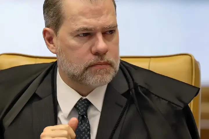 Dias Toffoli libera campanha de Renan Santos pela internet