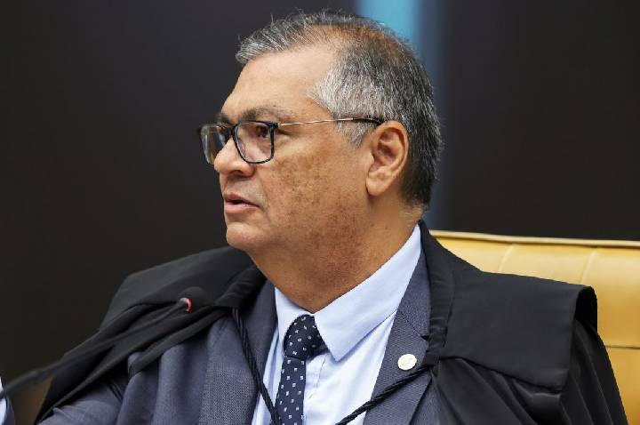 Dino determina fim do sigilo de investigações sobre o filme Dark Horse
