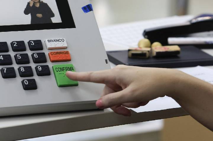 Eleitor que faltou no primeiro turno pode votar no segundo