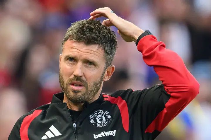 Em crise, Manchester United mantém Carrick, mas dirigentes já discordam sobre próximo técnico