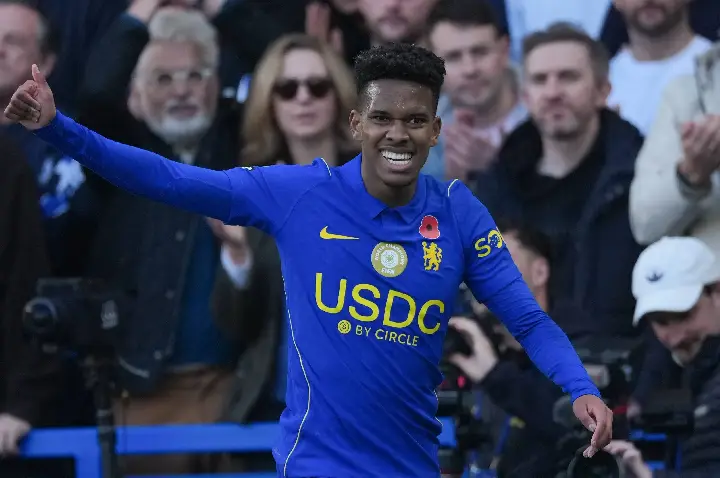 Estêvão contradiz análise de Alonso em vitória do Chelsea sobre o Manchester United