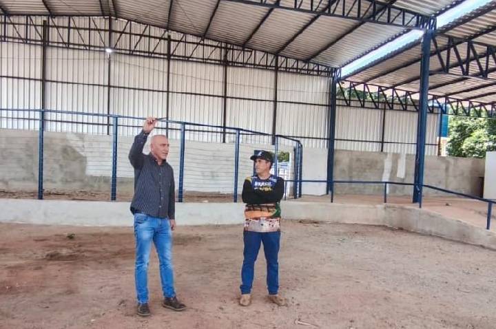 Ezequiel Neiva assegura R$ 690 mil para construção de novo barracão da Aamirom, em Rolim de Moura