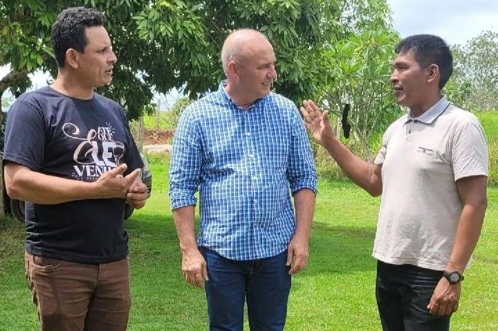 Ezequiel Neiva garante recurso para aquisição de barcos para povos indígenas da Terra Indígena Rio Branco, em Alta Floresta D'Oeste