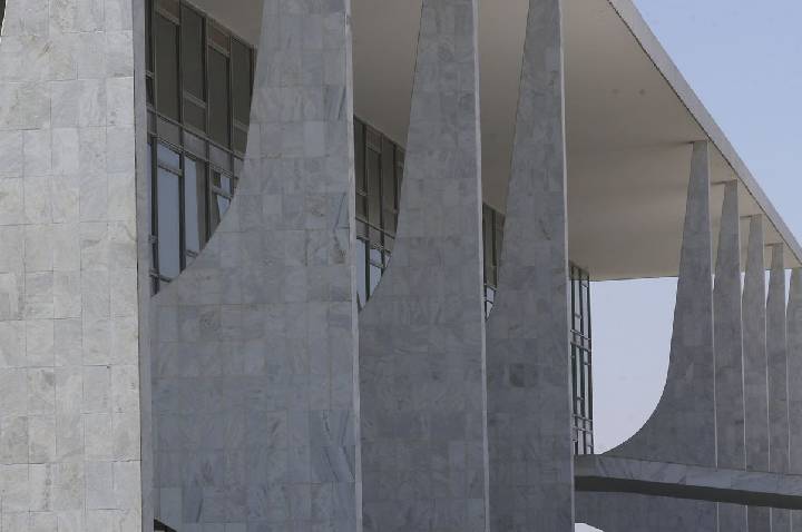 Governo abre processo de reciprocidade contra tarifas dos EUA
