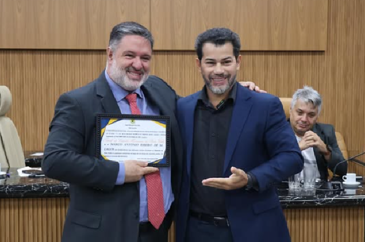 Homenageado recebe Título de Cidadão Honorário de Porto Velho e destaca emoção em solenidade