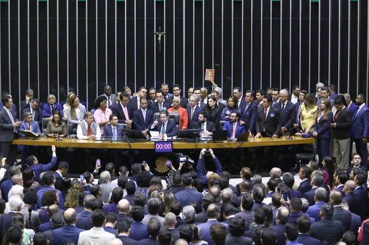 Integrantes da Mesa Diretora se elegem para novo mandato na Câmara