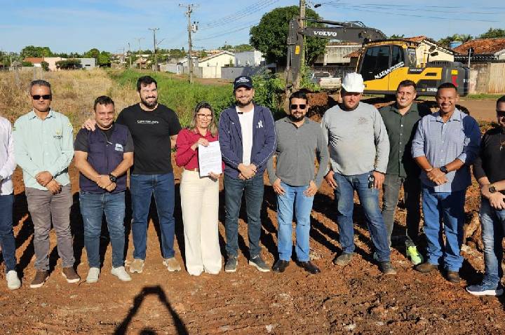 Jean Mendonça viabiliza parceria para garantir obra de drenagem em Pimenta Bueno