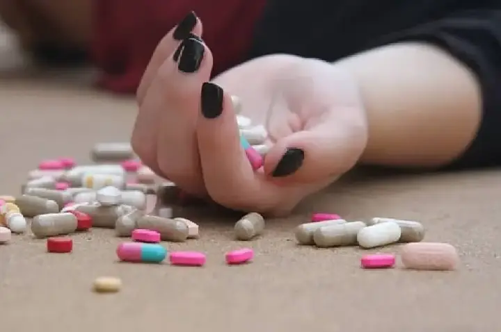 Jovem de 18 anos é socorrida após ingerir grande quantidade de medicamentos em Rondônia