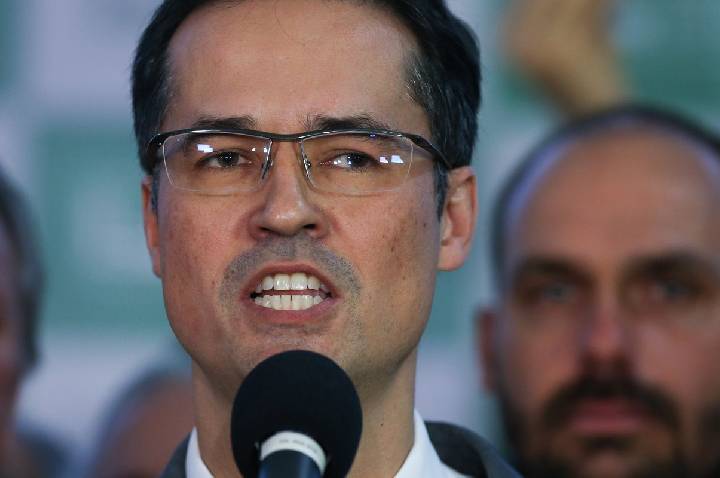 Maioria do TSE mantém suspensão da campanha de Deltan ao Senado