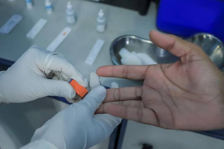 Mais de 26 mil exames de malária são realizados em 2026 e rede reforça atendimento