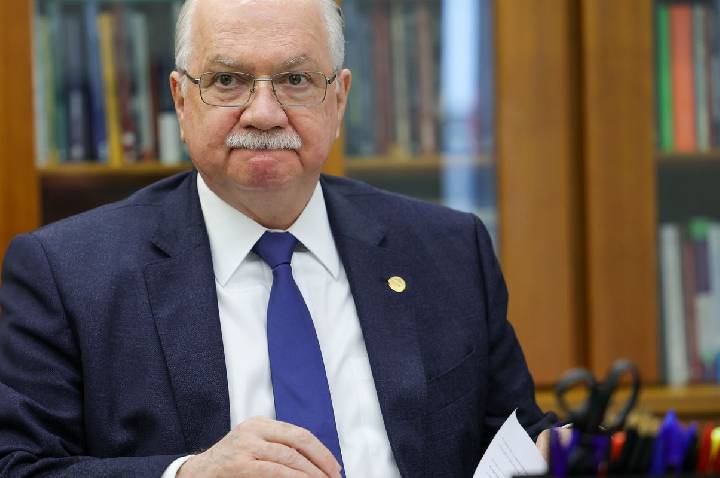 Master: Fachin se reúne com PF para tratar de citações a ministros