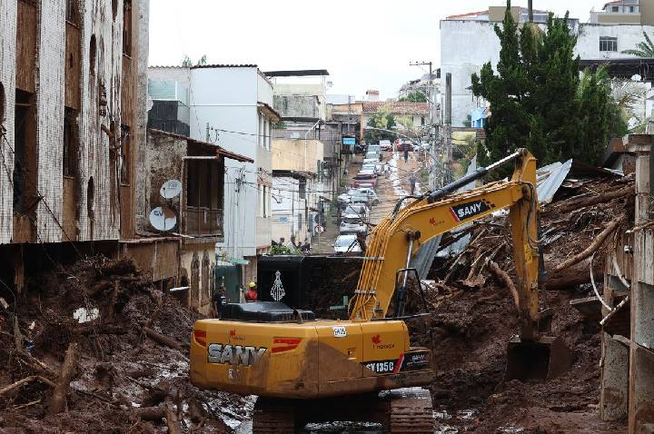 Número de mortes sobe para 66 em Minas Gerais