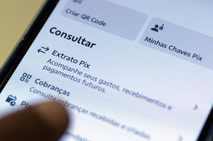 Número de transações com Pix caem 10% após proibição de bets