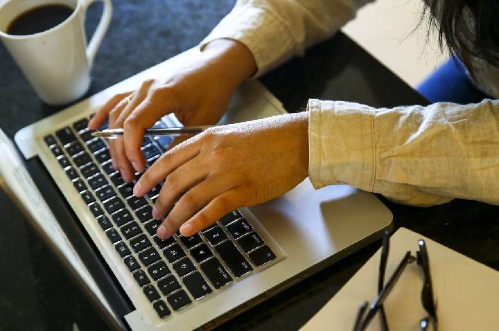 ONU Mulheres oferece formação digital gratuita; saiba como participar