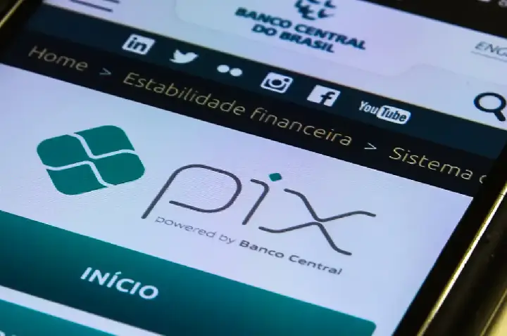 Pix por aproximação passa a mostrar saldo antes do pagamento
