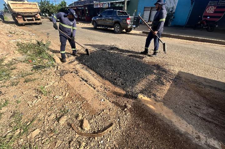 Prefeitura intensifica ações de melhorias em mais três vias da capital