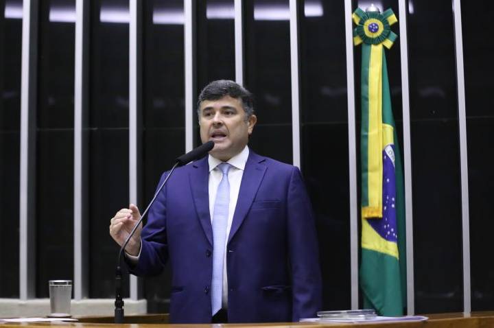 Projeto torna obrigatória presença de técnico de enfermagem em escolas de tempo integral