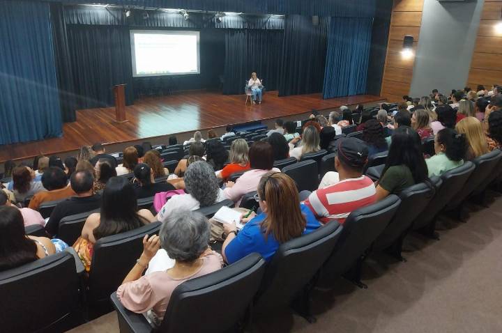 Rede municipal fortalece políticas de inclusão para estudantes da Educação Especial