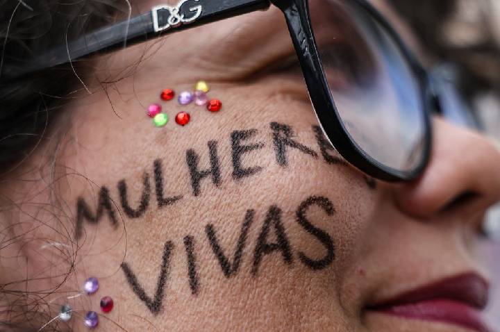 Rio: delegacias terão sala especial para mulheres vítimas de violência