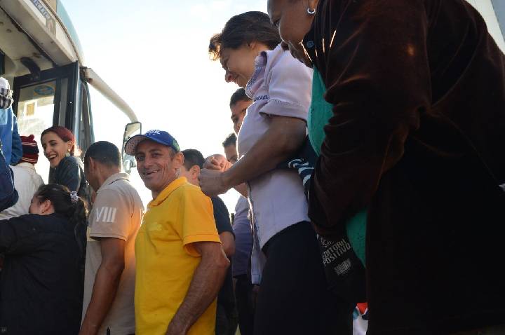 Rodoviários do Rio decidem suspender greve e ônibus voltam a circular