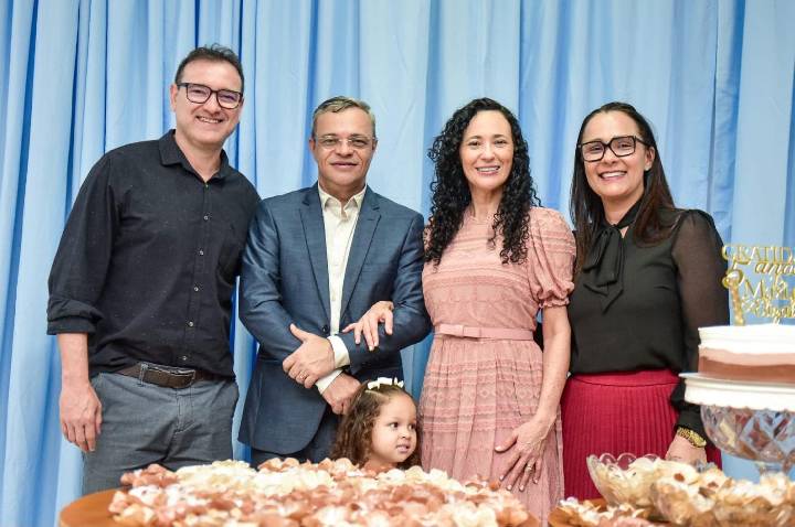 Rosangela Donadon participa de culto em ação de graças pelos cinco anos de pastorado do pastor Maxuel Kaiser em Rolim de Moura