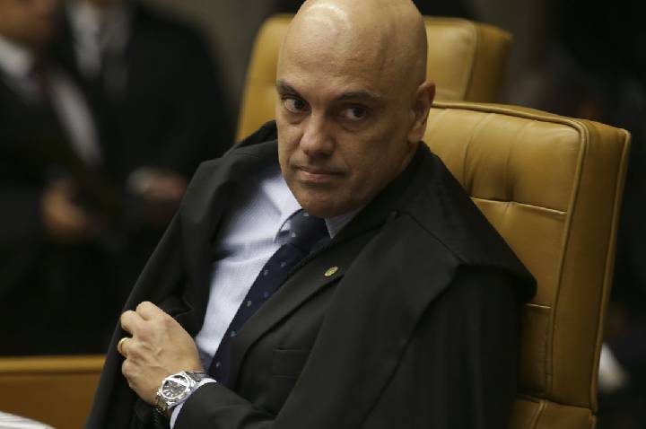 STF dá 48h para tribunais explicarem pagamentos acima do limite a juiz