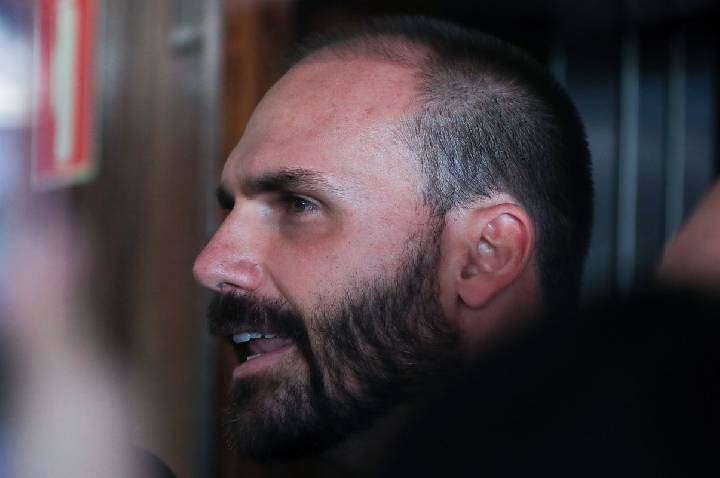 STF decide se Eduardo Bolsonaro será condenado no processo do tarifaço