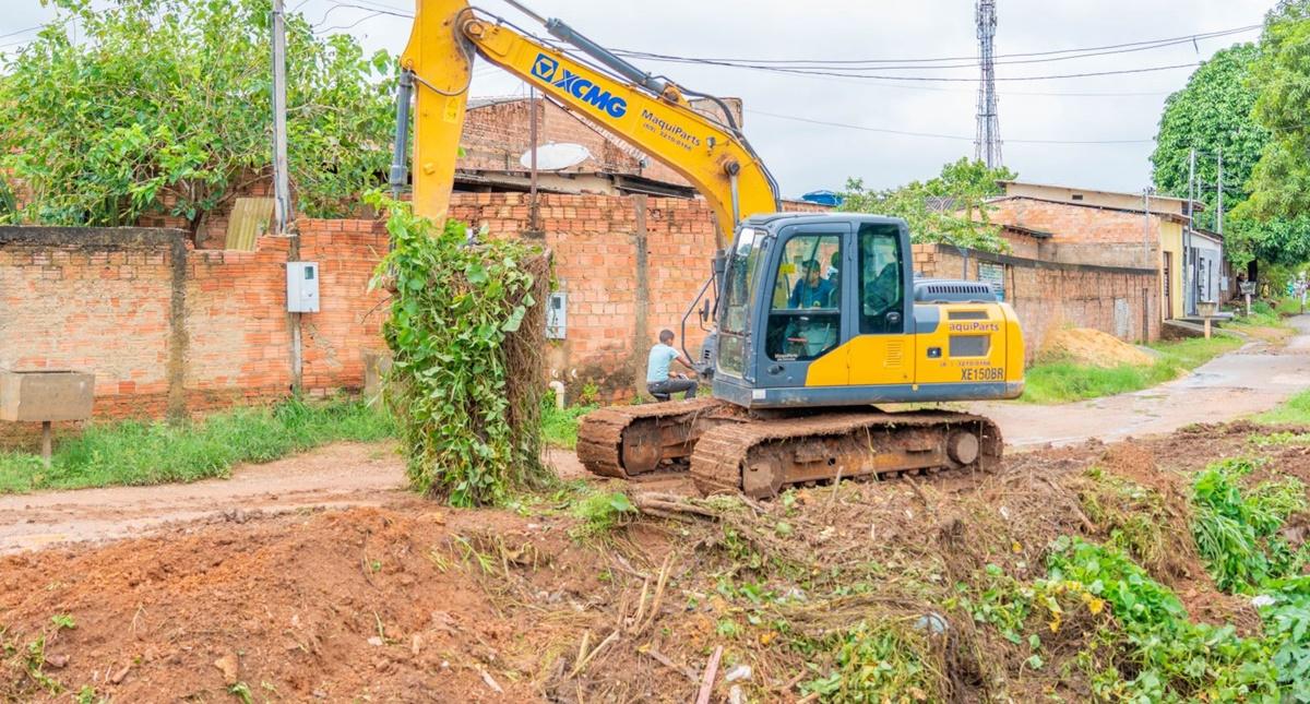 Aproximadamente 2 mil toneladas de entulhos foram retiradas das ruas de Porto Velho