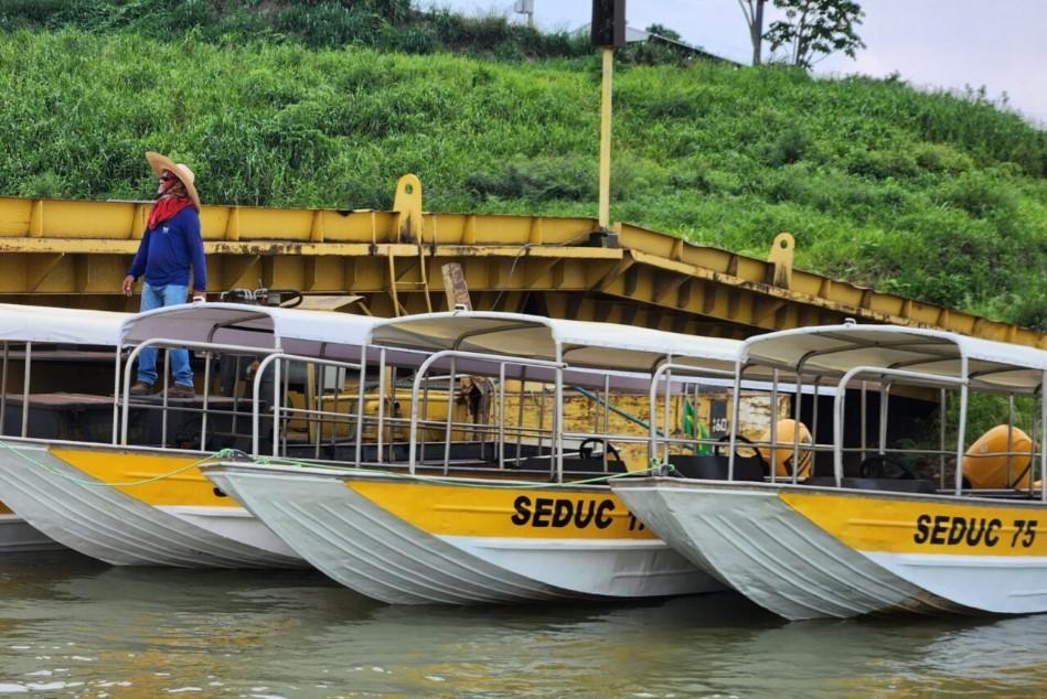 Governador Marcos Rocha garante transporte escolar fluvial para estudantes do Baixo Madeira