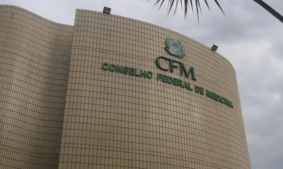 Resolução do CFM restringe tratamentos para mudança de gênero
