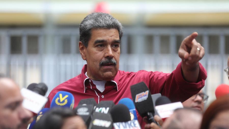 Maduro celebra vitória fantasma em meio a abstenção recorde na Venezuela