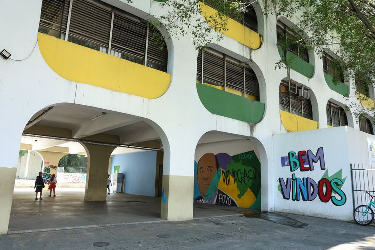 Cieps completam 40 anos como projeto de referência para educação