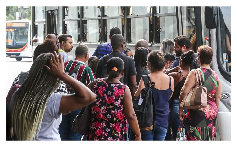 Desemprego recua para 6,2% em maio, o menor para o período desde 2012