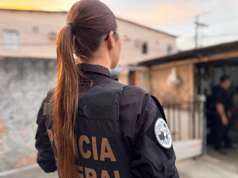 PF combate abuso sexual infantil na dark web e prende suspeita que produzia material com vítimas da família