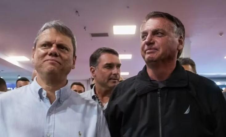 Tarcísio defende Bolsonaro antes de depoimento no STF: 