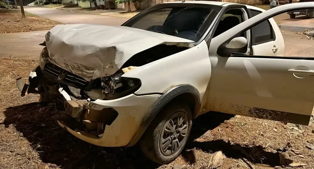 Veículos colidem violentamente em cruzamento da Plácido com Marechal Rondon