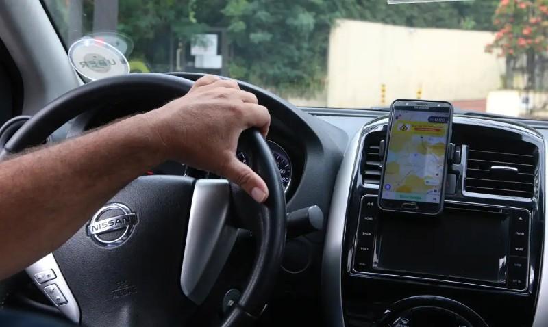 Lula sanciona Lei do Crédito do Trabalhador com inclusão de motoristas de app