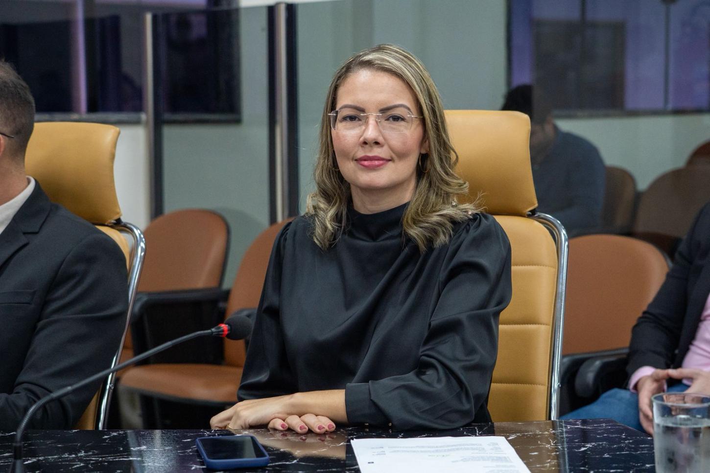 Vereadora Sofia Andrade celebra seis meses de mandato com foco em segurança, valores e apoio ao empreendedorismo