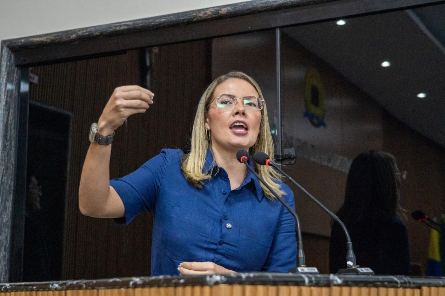 Vereadora Sofia Andrade reage a vazamento e reforça compromisso com a verdade