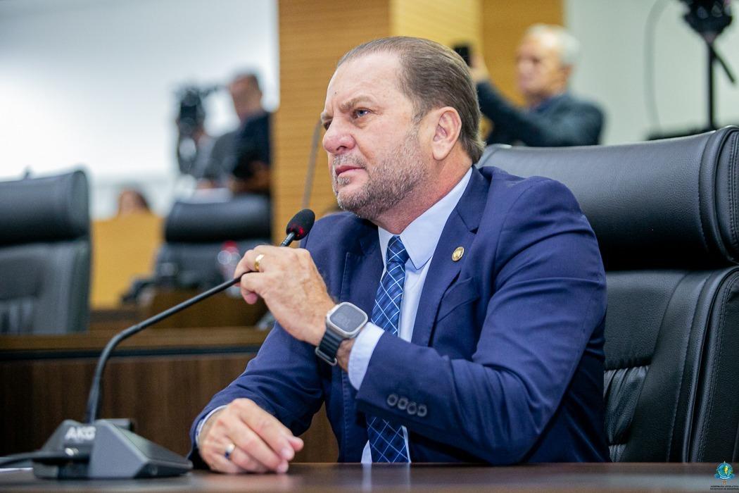 Cacoal Copacabana recebe drenagem e asfalto com apoio de Cirone