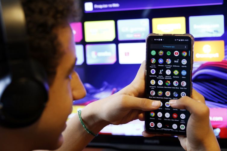 Mais de 60% das denúncias de crimes na internet são de abuso infantil